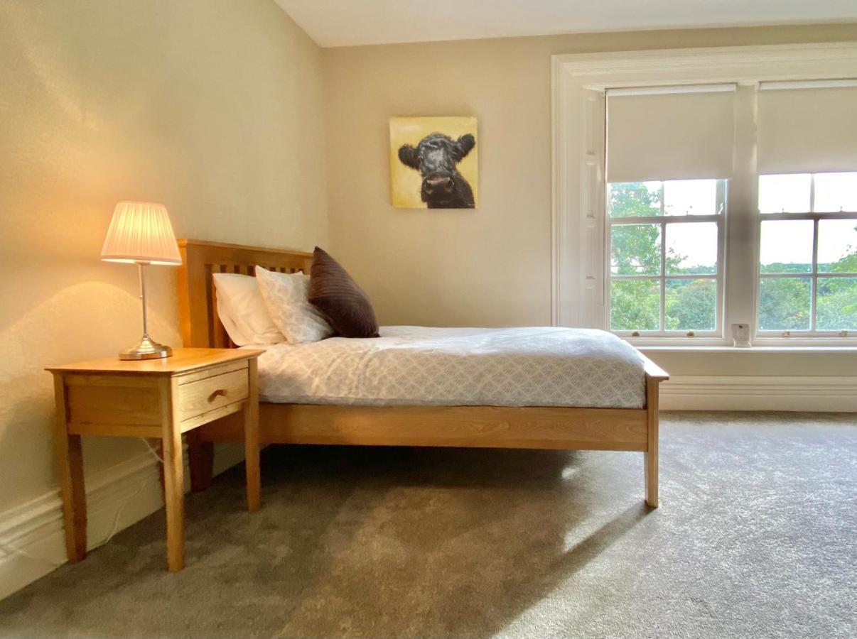 Bailey'S Court, Guest Accommodation พอร์ตาดาวน์ ภายนอก รูปภาพ